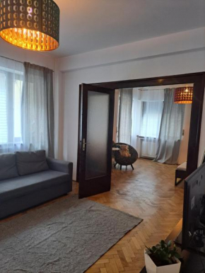 The flat of sillence Piata Romana